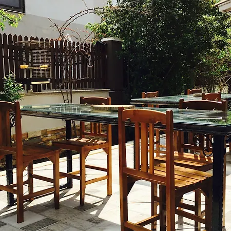 住宿加早餐酒店 Ada 2*