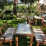 Ada Bed and Breakfast
