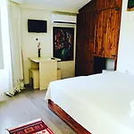Ada Bed and Breakfast 2*